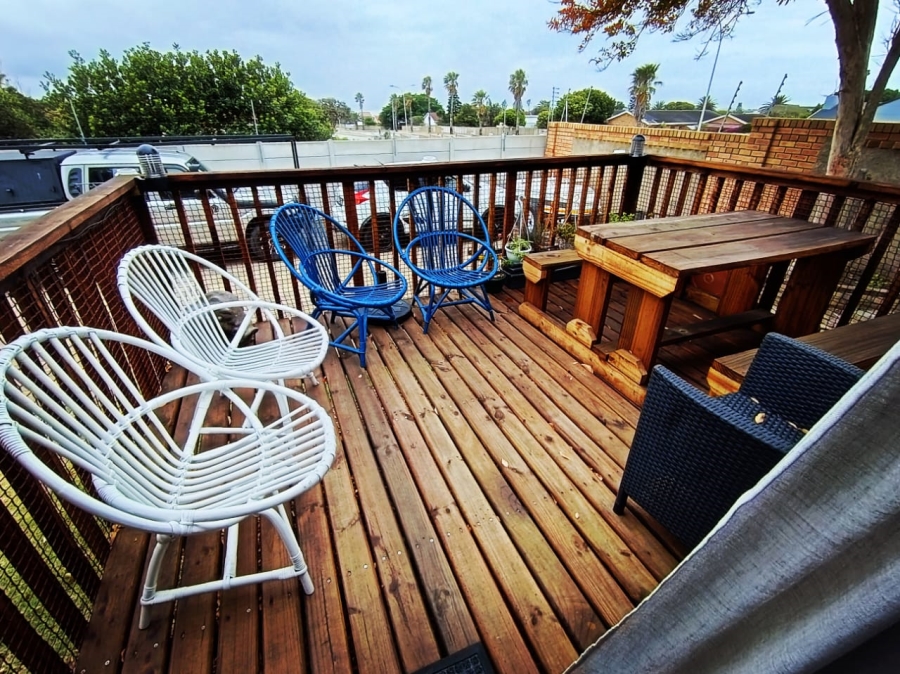 2 Bedroom Property for Sale in Heiderand Western Cape